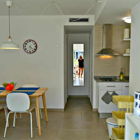 Sun 103 Wifi Free דירה